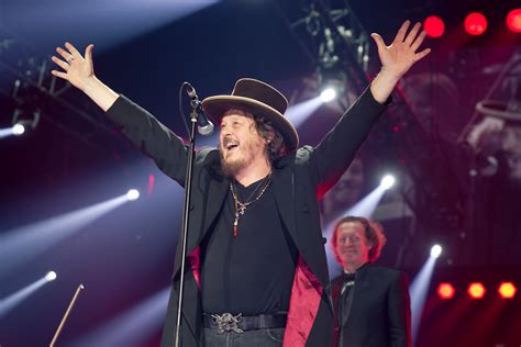 Zucchero For Love Live Concert:  A Night of Passionate Music and Unexpected Twists!